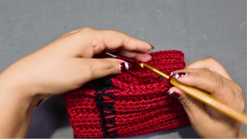 Crochet Christmas Hat Pattern 5