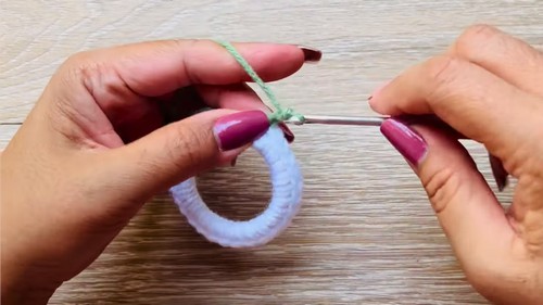 Crochet Christmas Ornament Pattern 2