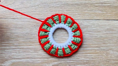 Crochet Christmas Ornament Pattern 5