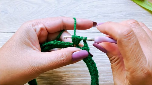Crochet Christmas Ornaments Pattern 2