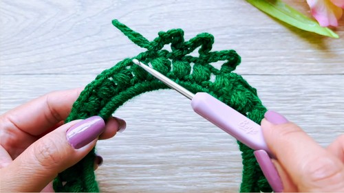 Crochet Christmas Ornaments Pattern 3