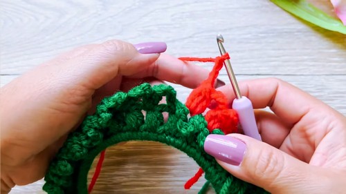 Crochet Christmas Ornaments Pattern 4