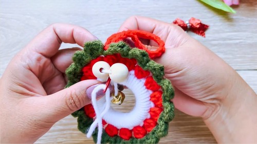 Crochet Christmas Ornaments Pattern 7