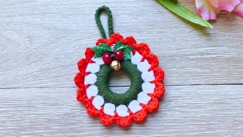 Crochet Christmas Ornaments Pattern 8