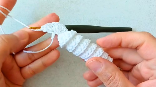 Crochet Christmas Snowman Keychain Pattern 3