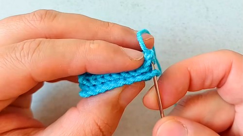 Crochet Christmas Snowman Keychain Pattern 6