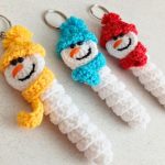 Crochet Christmas Snowman Keychain Pattern 8