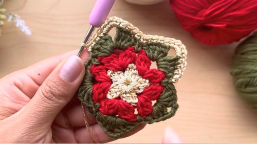 Crochet Christmas Star Holiday Pattern 7