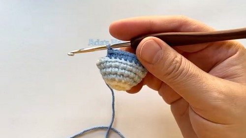 Crochet Christmas Tree Keychain Pattern 3