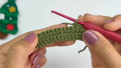 Crochet Christmas Tree Ornament Pattern 3