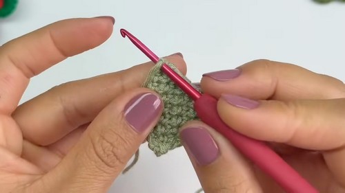 Crochet Christmas Tree Ornament Pattern 6