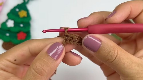 Crochet Christmas Tree Ornament Pattern 7