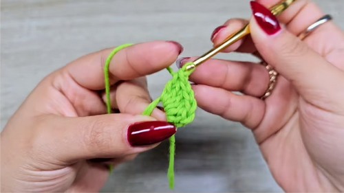 Crochet Christmas Tree Pattern 1