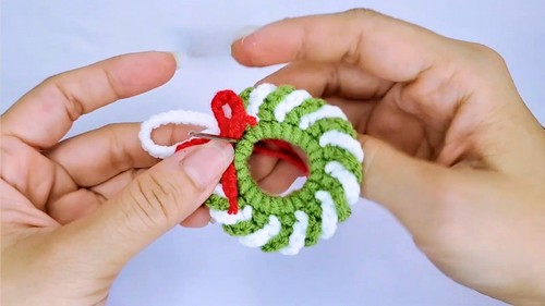 Crochet Christmas Wreath Pattern 7