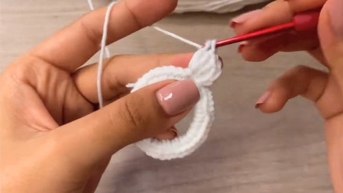 Crochet Christmas Wreaths Pattern 3