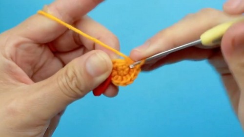 Crochet Colorful Small Ball Person Pattern 1