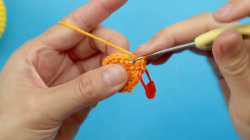 Crochet Colorful Small Ball Person Pattern 2