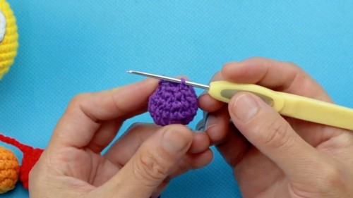 Crochet Colorful Small Ball Person Pattern 5