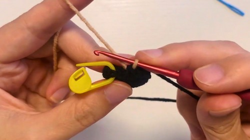 Crochet Dachshund Amigurumi Pattern 2