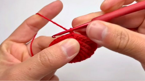 Crochet Deadpool Amigurumi Pattern 1