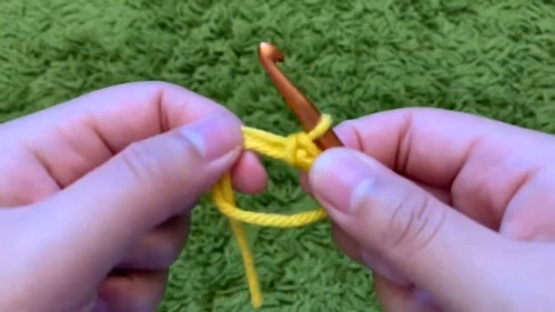 Crochet Desk Bunny Amigurumi Pattern 1