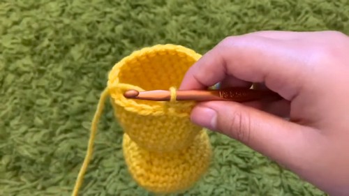 Crochet Desk Bunny Amigurumi Pattern 5