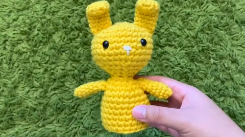 Crochet Desk Bunny Amigurumi Pattern 8