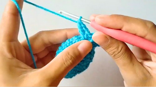 Crochet Fish Keychain Pattern 5