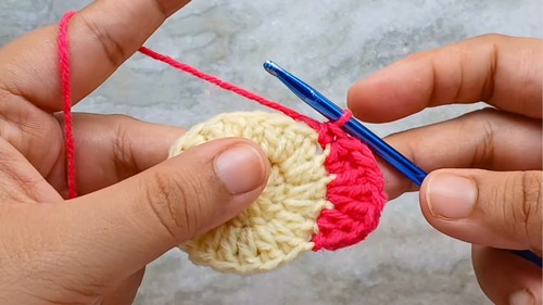 Crochet Flower Daisy Coaster Pattern 4