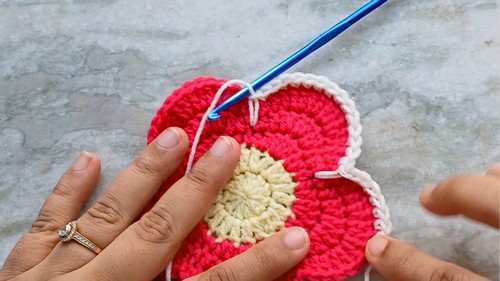Crochet Flower Daisy Coaster Pattern 6