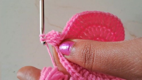 Crochet Flower Hair Clip Pattern 4