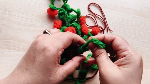 Crochet Flower Plant Hanger Pattern 8