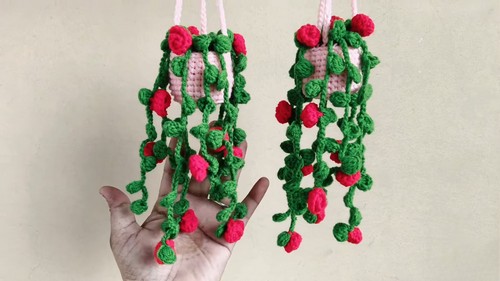 Crochet Flower Plant Hanger Pattern 9
