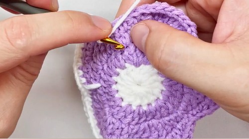 Crochet Flower Shaped Coaster Pattern 7
