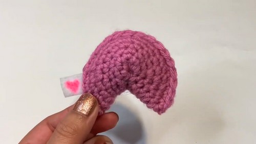 Crochet Fortune cookie Pattern 7