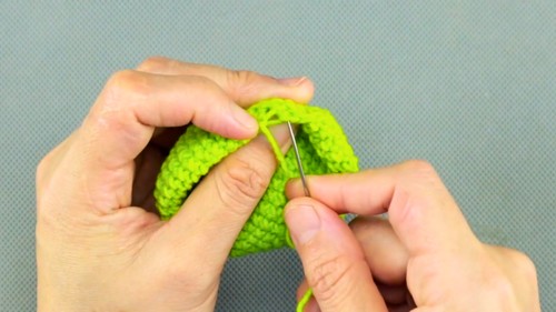 Crochet Frog With A Swimming Ring Pattern 4
