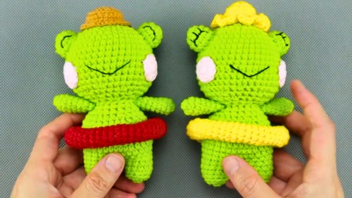 Crochet Frog With A Swimming Ring Pattern 8