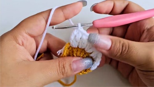 Crochet Ganny Crovhet Luna Pattern 3