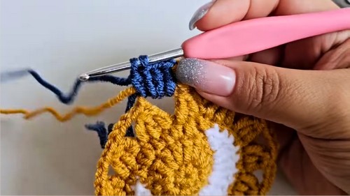 Crochet Ganny Crovhet Luna Pattern 5