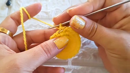 Crochet Graduation Chick Pattern 2