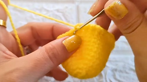 Crochet Graduation Chick Pattern 3