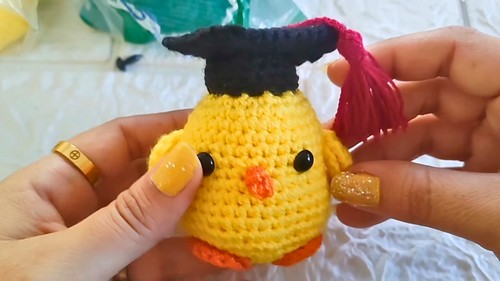 Crochet Graduation Chick Pattern 8