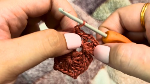 Crochet Granny Star Ornament Pattern 4