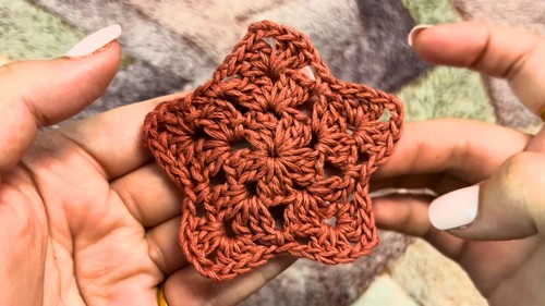 Crochet Granny Star Ornament Pattern 7