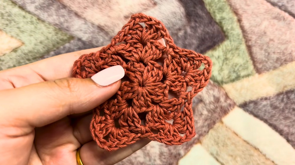 Crochet Granny Star Ornament Pattern 8