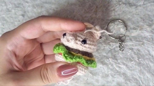 Crochet Hamburger Keychain Pattern 8