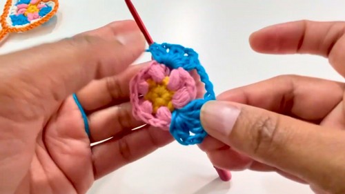 Crochet Heart Bookmark Pattern 4