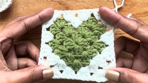 Crochet Heart Granny Square Pouch Pattern 5