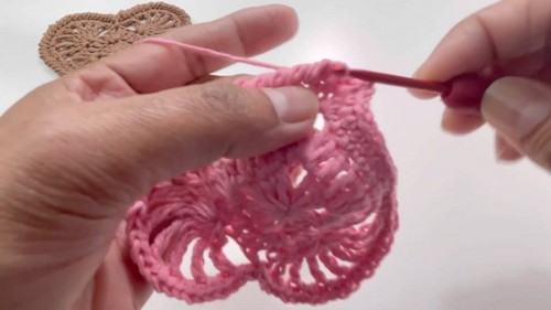 Crochet Heart Shaped Coaster Pattern 6