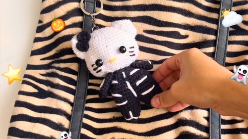 Crochet Hello Kitty Amigurumi Pattern 8